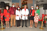 Hospital Vinicio Calventi enciende árbol Navideño